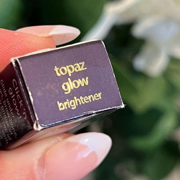 TARTE • MARACUJA JUICY GLOW HIGHLIGHTER • TOPAZ GLOW BRIGHTENER - Picture 3 of 7